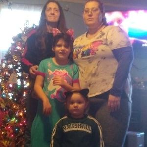 Meet your Posher, Sharon